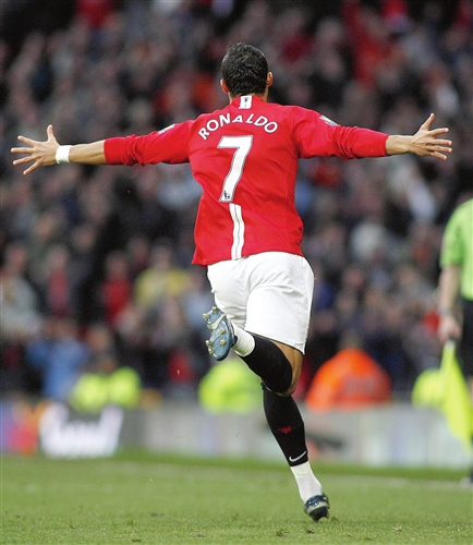 于提升侧翼 于提升侧翼